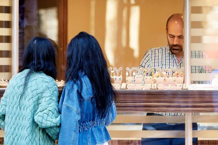 La confianza del consumidor está siendo afectada dado a las dificultades económicas que enfrentan más de la mitad de los encuestados. La confianza del consumidor está siendo afectada dado a las dificultades económicas que enfrentan más de la mitad de los encuestados.