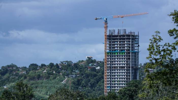 La construcción continuó su tendencia al alza. La construcción continuó su tendencia al alza.