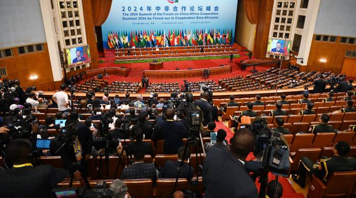 Jinping hizo este anuncio durante su discurso de apertura de la Cumbre de Beijing, del Foro de Cooperación China-África. Jinping hizo este anuncio durante su discurso de apertura de la Cumbre de Beijing, del Foro de Cooperación China-África.