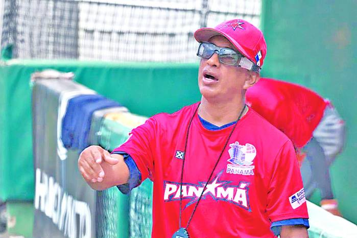Rodrigo Merrón volverá a estar al frente de la novena coclesana. Rodrigo Merrón volverá a estar al frente de la novena coclesana.