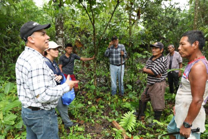 Combinan tradición y sostenibilidad, promoviendo agricultura orgánica y turismo ecológico para generar ingresos y proteger su biodiversidad. Combinan tradición y sostenibilidad, promoviendo agricultura orgánica y turismo ecológico para generar ingresos y proteger su biodiversidad.