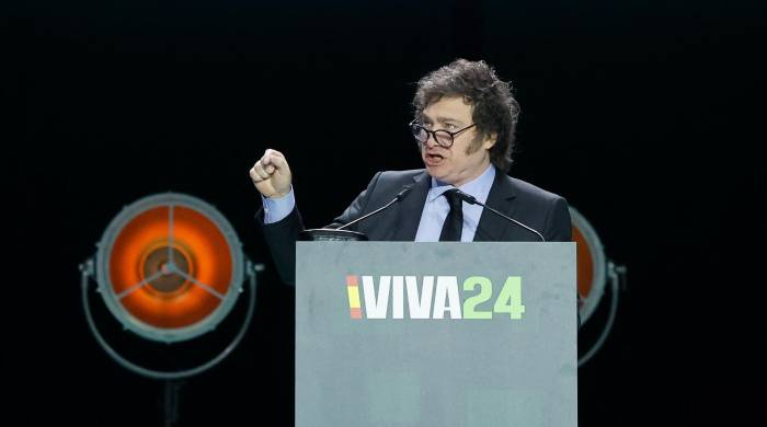 El presidente de Argentina, Javier Milei pronuncia un discurso durante la manifestación del partido de extrema derecha español Vox . El presidente de Argentina, Javier Milei pronuncia un discurso durante la manifestación del partido de extrema derecha español Vox .