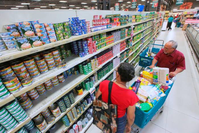 Comprar los 59 productos de la CBA es una hazaña. Comprar los 59 productos de la CBA es una hazaña.