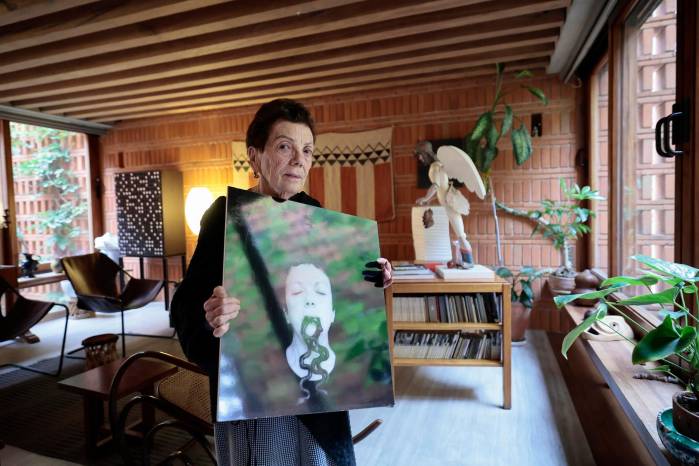 La fotógrafa mexicana Graciela Iturbide. La fotógrafa mexicana Graciela Iturbide.