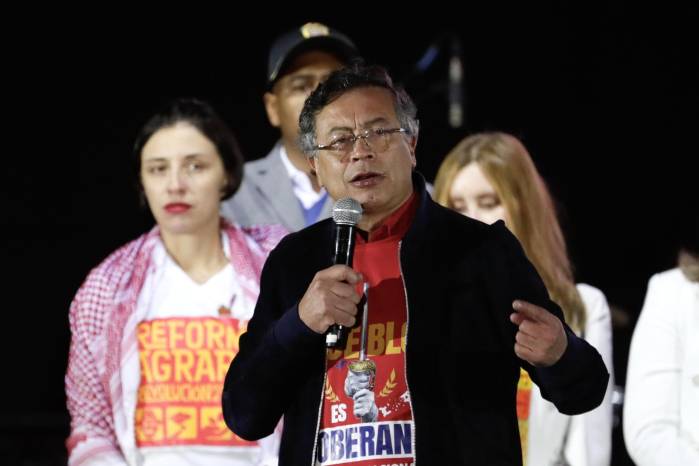 El presidente de Colombia, Gustavo Petro, habla en la plaza de Bolívar este 24 de octubre. El presidente de Colombia, Gustavo Petro, habla en la plaza de Bolívar este 24 de octubre.
