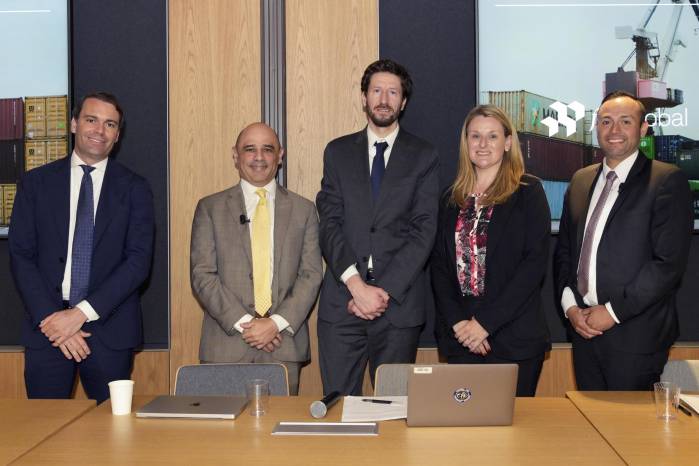 Fotografía que muestra desde la izquierda al socio de FGS Global, Matthis Kaiser; el socio de FGS Global, José Parra; el delegado de la Oficina de EFE, Jairo Mejia; la socia directora de FGS Global, Sarah Trister, y el asociado y asesor en Política Comercial en Sandler, Travis & Rosenberg, David Olave, posando durante el foro Comercio, aranceles y diplomacia: un análisis de las relaciones de Estados Unidos con América Latina y España en Washington. Fotografía que muestra desde la izquierda al socio de FGS Global, Matthis Kaiser; el socio de FGS Global, José Parra; el delegado de la Oficina de EFE, Jairo Mejia; la socia directora de FGS Global, Sarah Trister, y el asociado y asesor en Política Comercial en Sandler, Travis & Rosenberg, David Olave, posando durante el foro Comercio, aranceles y diplomacia: un análisis de las relaciones de Estados Unidos con América Latina y España en Washington.