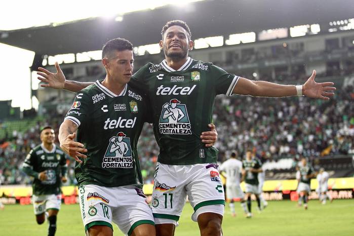 El panameño Ismael Díaz marca doblete en la goleada del León sobre el Querétaro. El panameño Ismael Díaz marca doblete en la goleada del León sobre el Querétaro.