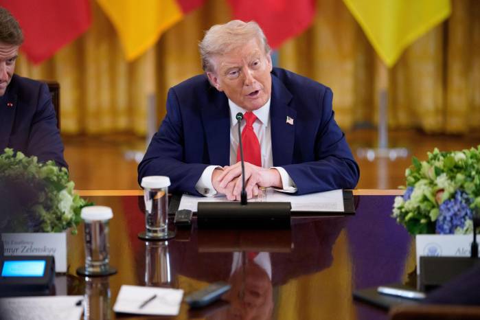 El presidente de Estados Unidos, Donald J. Trump, habla durante una reunión multilateral con líderes europeos en la Casa Blanca en Washington El presidente de Estados Unidos, Donald J. Trump, habla durante una reunión multilateral con líderes europeos en la Casa Blanca en Washington