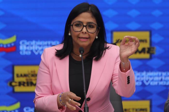 Fotografía de archivo de la vicepresidenta ejecutiva de Venezuela, Delcy Rodríguez, durante una rueda de prensa, en Caracas (Venezuela). Fotografía de archivo de la vicepresidenta ejecutiva de Venezuela, Delcy Rodríguez, durante una rueda de prensa, en Caracas (Venezuela).