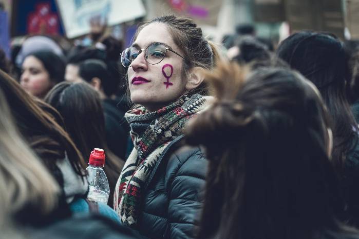 El feminismo ha luchado por el derecho de las mujeres a trabajar en todos los sectores. El feminismo ha luchado por el derecho de las mujeres a trabajar en todos los sectores.