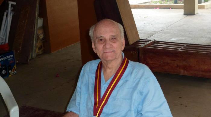 Imagen del poeta, cuentista, ensayista, periodista, orador e historiador, Álvaro Menéndez Franco. Imagen del poeta, cuentista, ensayista, periodista, orador e historiador, Álvaro Menéndez Franco.
