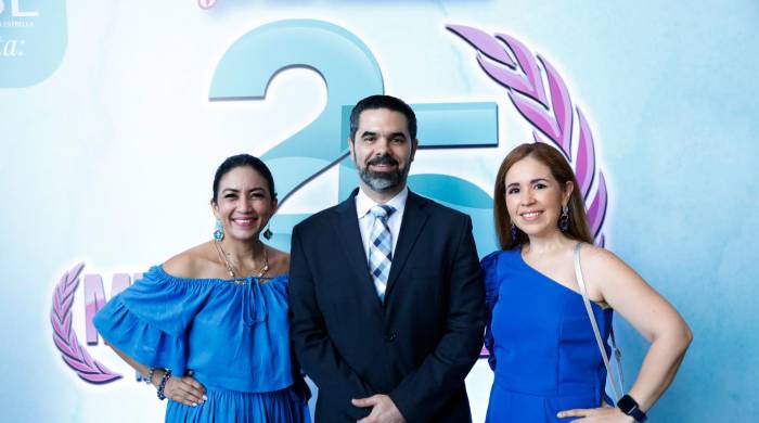 Jitzel Sandoval, Santiago Porcell y Pamela Olave