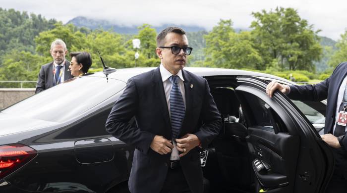 El presidente de Ecuador, Daniel Noboa, llega para asistir a la Cumbre sobre la Paz en Ucrania, en Stansstad, cerca de Lucerna, Suiza. El presidente de Ecuador, Daniel Noboa, llega para asistir a la Cumbre sobre la Paz en Ucrania, en Stansstad, cerca de Lucerna, Suiza.