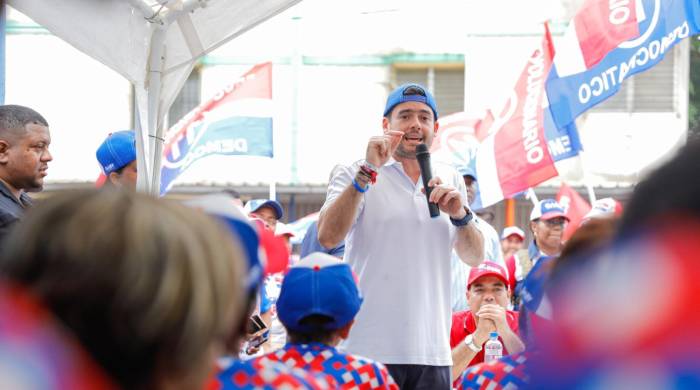 Carrizo realizó este martes un recorrido por varias comunidades de Río Abajo, Parque Lefevre, Villa Lorena y Panamá Viejo. Carrizo realizó este martes un recorrido por varias comunidades de Río Abajo, Parque Lefevre, Villa Lorena y Panamá Viejo.