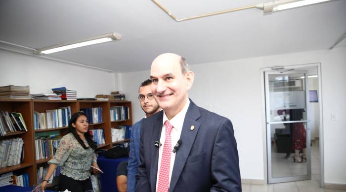 Felipe Chapman, ministro de Economía y Finanzas, durante el encuentro con la Apede. Felipe Chapman, ministro de Economía y Finanzas, durante el encuentro con la Apede.