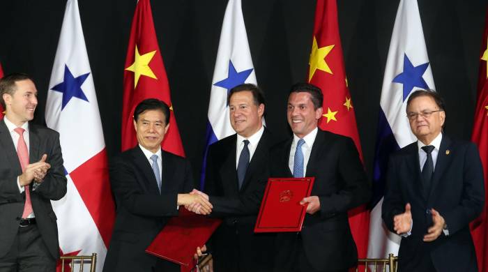 Durante el gobierno de Juan Carlos Varela, Panamá rompió relaciones diplomáticas con Taiwán y las empezó con China.