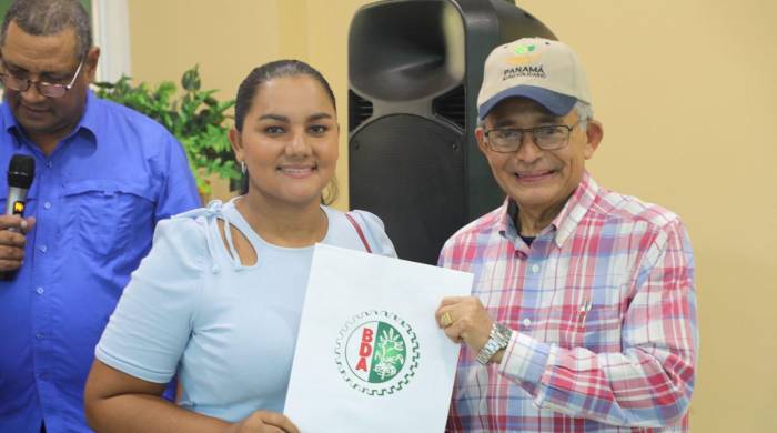Cecilio Ricord Bernal, gerente general del BDA, en actividades con productores del país. Cecilio Ricord Bernal, gerente general del BDA, en actividades con productores del país.