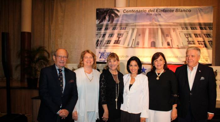 Familiares de Belisario Porras que asistieron a la gala.