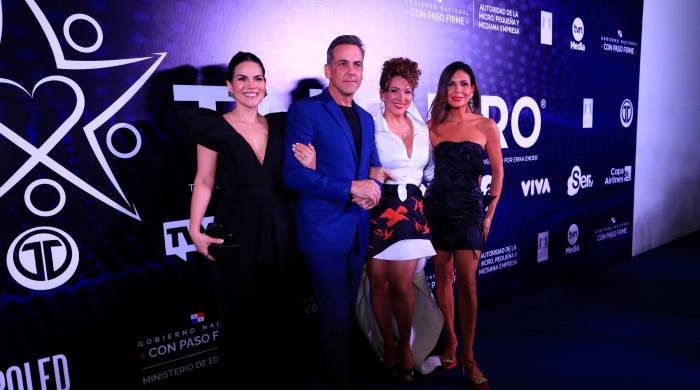 Erika Ender junto a Patricia Manterola y Carlos Ponce, invitados internacionales de Talenpro. Erika Ender junto a Patricia Manterola y Carlos Ponce, invitados internacionales de Talenpro.