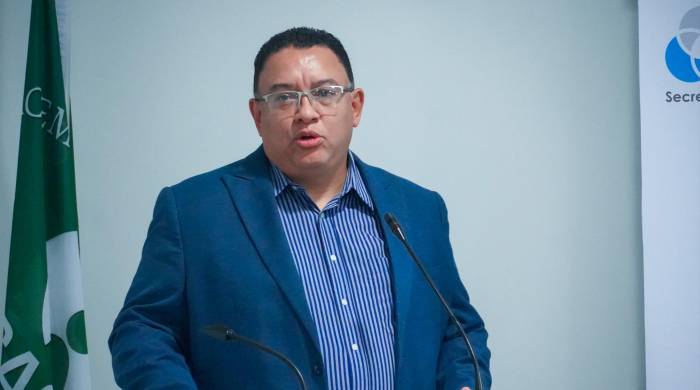 Dr. Luis Mejía, coordinador del Laboratorio de Genómica. Dr. Luis Mejía, coordinador del Laboratorio de Genómica.
