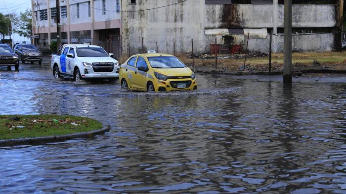 En medio de las lluvias en ciudad de Panamá, las principales avenidas quedan convertidad en ríos, lo que provoca caos en el tráfico vehicular. En medio de las lluvias en ciudad de Panamá, las principales avenidas quedan convertidad en ríos, lo que provoca caos en el tráfico vehicular.