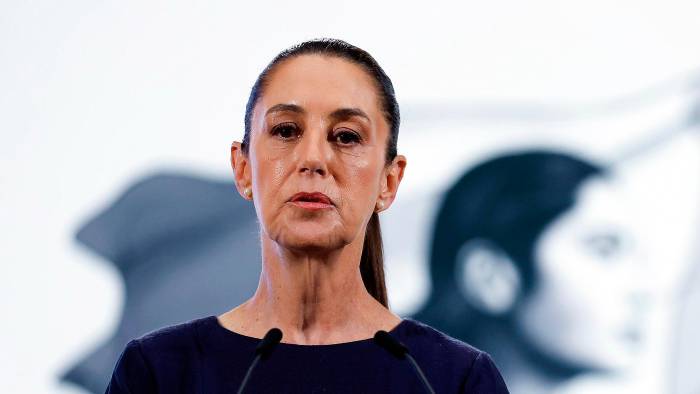 La presidenta de México, Claudia Sheinbaum, habla en una rueda de prensa en el Palacio Nacional de Ciudad de México (México). La presidenta de México, Claudia Sheinbaum, habla en una rueda de prensa en el Palacio Nacional de Ciudad de México (México).