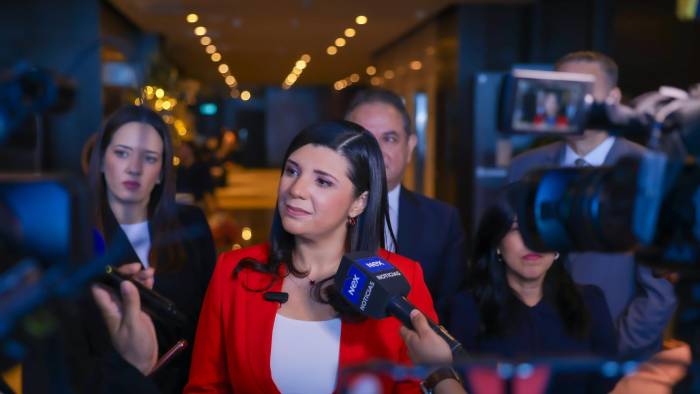 La ministra Jackeline Muñoz de Cedeño afirmó que como Estado darán las herramientas necesarias y hacer las alianzas estratégicas con las empresas para la reinserción al mercado laboral. La ministra Jackeline Muñoz de Cedeño afirmó que como Estado darán las herramientas necesarias y hacer las alianzas estratégicas con las empresas para la reinserción al mercado laboral.
