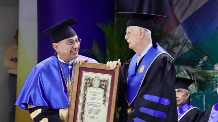Tras críticas del presidente, el rector y docentes de la Universidad de Panamá reivindican su historia, compromiso democrático y labor académica. Tras críticas del presidente, el rector y docentes de la Universidad de Panamá reivindican su historia, compromiso democrático y labor académica.