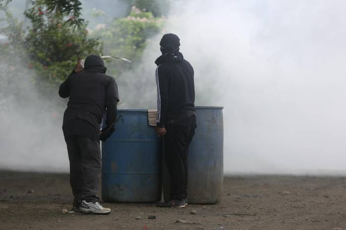 Los residentes denunciaron cinco heridos. Los residentes denunciaron cinco heridos.