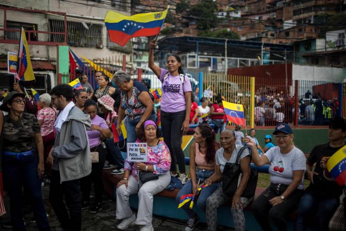 Venezuela exige a EE.UU. alejarse de sus costas y ocuparse de sus ‘terribles problemas’ Venezuela exige a EE.UU. alejarse de sus costas y ocuparse de sus ‘terribles problemas’