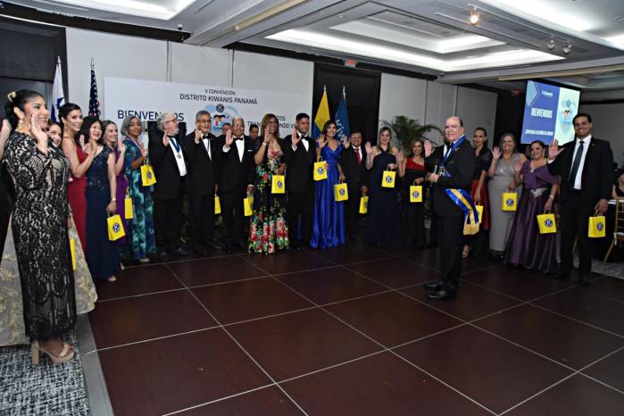 Alfredo R. Luciani F ha dedicado su tiempo y esfuerzo a impulsar proyectos sociales y comunitarios orientados a la niñez y juventud. Alfredo R. Luciani F ha dedicado su tiempo y esfuerzo a impulsar proyectos sociales y comunitarios orientados a la niñez y juventud.