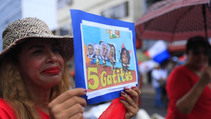 Sindicatos advirtieron que las políticas del gobierno actual han vulnerado derechos y agravado la crisis del empleo. Sindicatos advirtieron que las políticas del gobierno actual han vulnerado derechos y agravado la crisis del empleo.