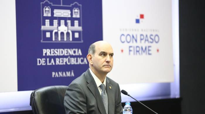 Felipe Chapman, ministro de Economía y Finanzas. Felipe Chapman, ministro de Economía y Finanzas.