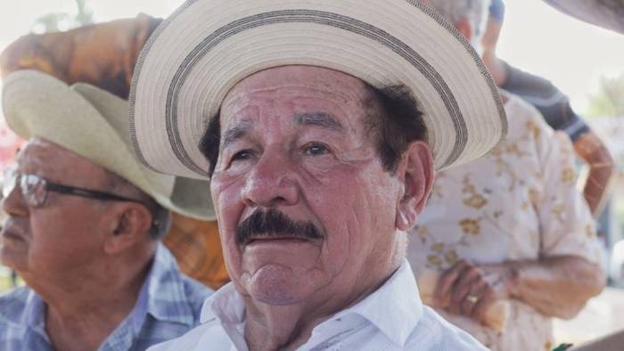 Dorindo Cárdenas. Dorindo Cárdenas.