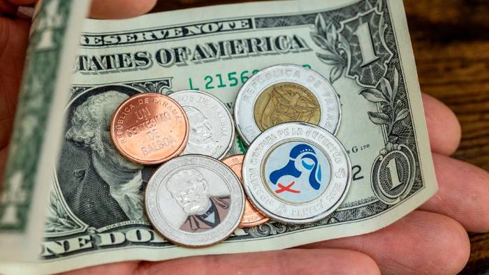 El 54 % de los cotizantes activos de la CSS ganan menos de $1.000 por mes, lo que indica una concentración significativa en los rangos salariales más bajos. El 54 % de los cotizantes activos de la CSS ganan menos de $1.000 por mes, lo que indica una concentración significativa en los rangos salariales más bajos.