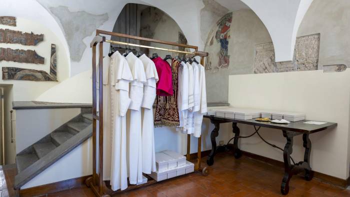 Los 133 cardenales que elegirán al nuevo papa se encerrarán desde mañana en la Capilla Sixtina. Los 133 cardenales que elegirán al nuevo papa se encerrarán desde mañana en la Capilla Sixtina.
