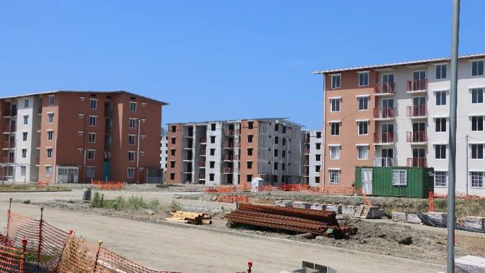 En los últimos 5 años, en la provincia de Colón, donde se ubica el área de edificios de Alto de los Lagos, el Miviot aprobó 11 Esquemas de Ordenamiento Territorial. En los últimos 5 años, en la provincia de Colón, donde se ubica el área de edificios de Alto de los Lagos, el Miviot aprobó 11 Esquemas de Ordenamiento Territorial.