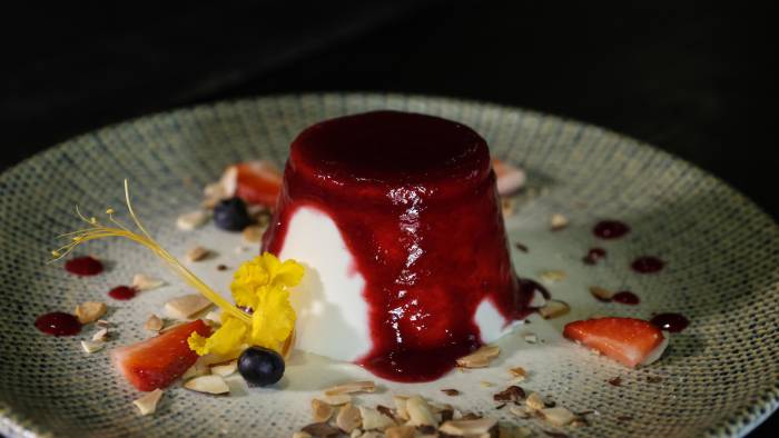 Panna cotta con frutos del bosque Panna cotta con frutos del bosque