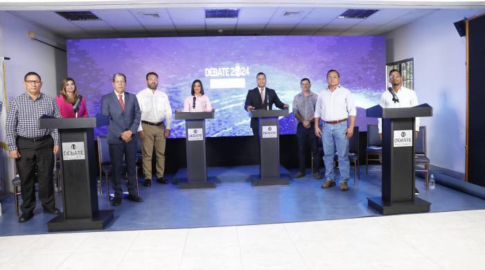 Siete de los nueve candidatos a la Alcaldía de Penonomé acudieron al debate. Siete de los nueve candidatos a la Alcaldía de Penonomé acudieron al debate.
