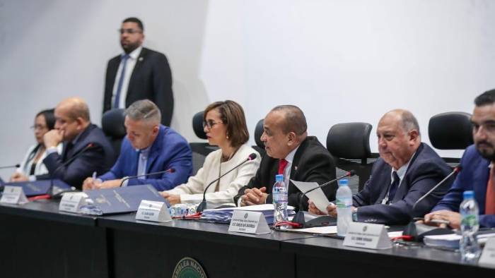 La Comisión de Trabajo, Salud y Desarrollo Social de la Asamblea Nacional, vuelve a sesionar para votar los primeros 50 artículos del proyecto de ley 163. La Comisión de Trabajo, Salud y Desarrollo Social de la Asamblea Nacional, vuelve a sesionar para votar los primeros 50 artículos del proyecto de ley 163.