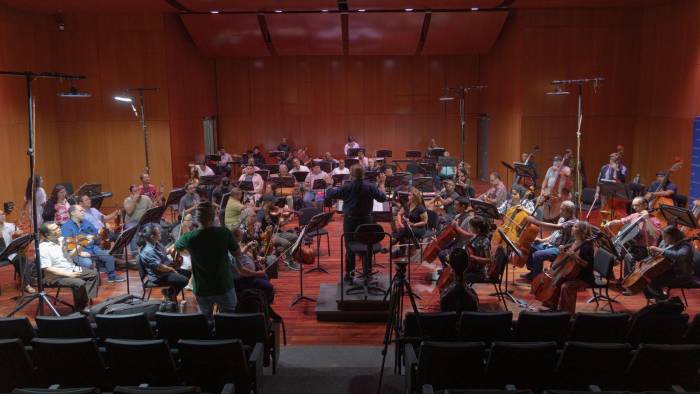 La Orquesta Sinfónica Nacional durante un ensayo en la Ciudad de las Artes. La Orquesta Sinfónica Nacional durante un ensayo en la Ciudad de las Artes.