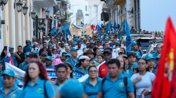 Estudiantes y jubilados, exigieron pensiones dignas. Estudiantes y jubilados, exigieron pensiones dignas.