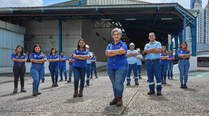 La empresa tiene un compromiso sólido con la calidad, la innovación continua y la responsabilidad social. La empresa tiene un compromiso sólido con la calidad, la innovación continua y la responsabilidad social.