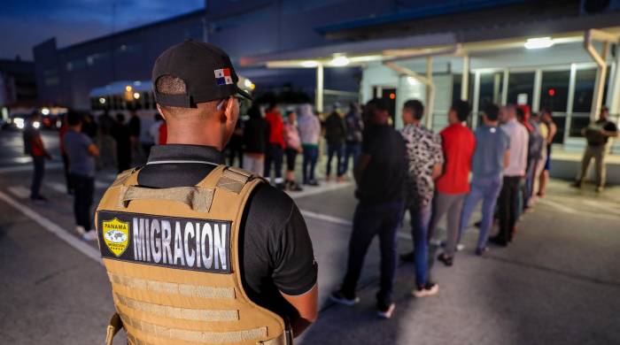La mañana del sábado 26 de abril de 2024 fueron expulsados de Panamá 30 colombianos, por considerarse una amenaza para la seguridad colectiva adelante país.