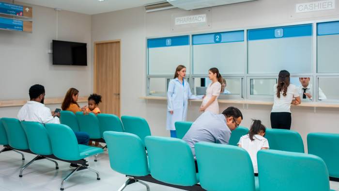 Para abastecerse de medicamentos EE.UU. se apoya de una red mundial de centros de fabricación en China e India, como los principales proveedores de materia prima. Para abastecerse de medicamentos EE.UU. se apoya de una red mundial de centros de fabricación en China e India, como los principales proveedores de materia prima.