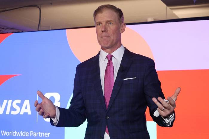 El exfutbolista estadounidense, Alexi Lalas, habla durante un evento este miércoles, en Washington. El exfutbolista estadounidense, Alexi Lalas, habla durante un evento este miércoles, en Washington.