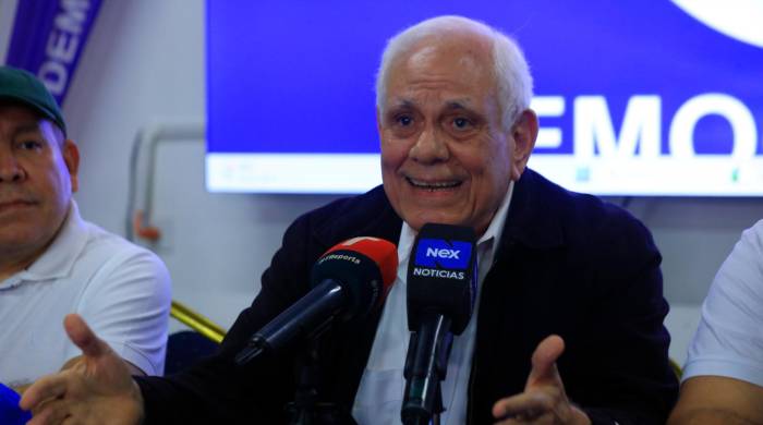 Doens confirmó la renuncia colectiva durante una reunión que contará con la presencia de altos dirigentes. Doens confirmó la renuncia colectiva durante una reunión que contará con la presencia de altos dirigentes.
