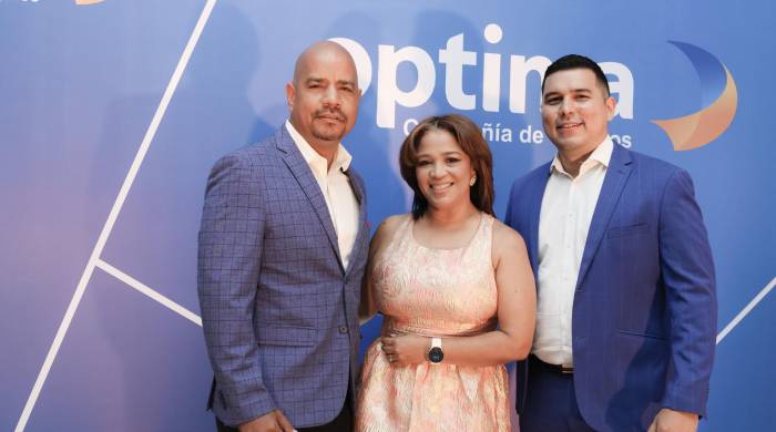 Rafael Pérez, Maritza Reyes y Rafael Pérez Jr. Rafael Pérez, Maritza Reyes y Rafael Pérez Jr.