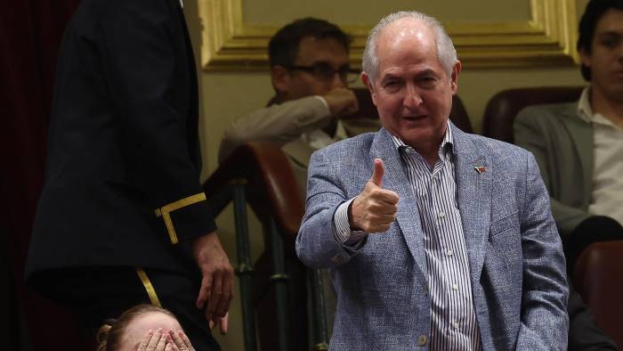 Ledezma concluyó su mensaje subrayando la urgencia de un cambio en Venezuela. Ledezma concluyó su mensaje subrayando la urgencia de un cambio en Venezuela.