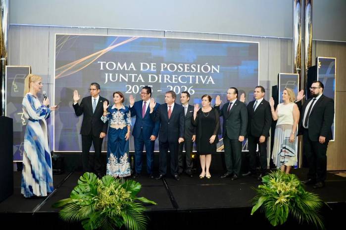 Apede ratifica a Giulia De Sanctis como presidenta y redobla su apuesta por el crecimiento sostenible. Apede ratifica a Giulia De Sanctis como presidenta y redobla su apuesta por el crecimiento sostenible.